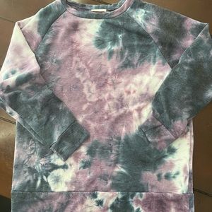 Soft purple and gray tie dye sweater
